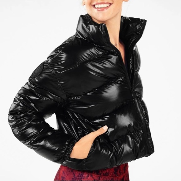 Fabletics Wander Puffer Jacket Size Large - Picture 2 of 14